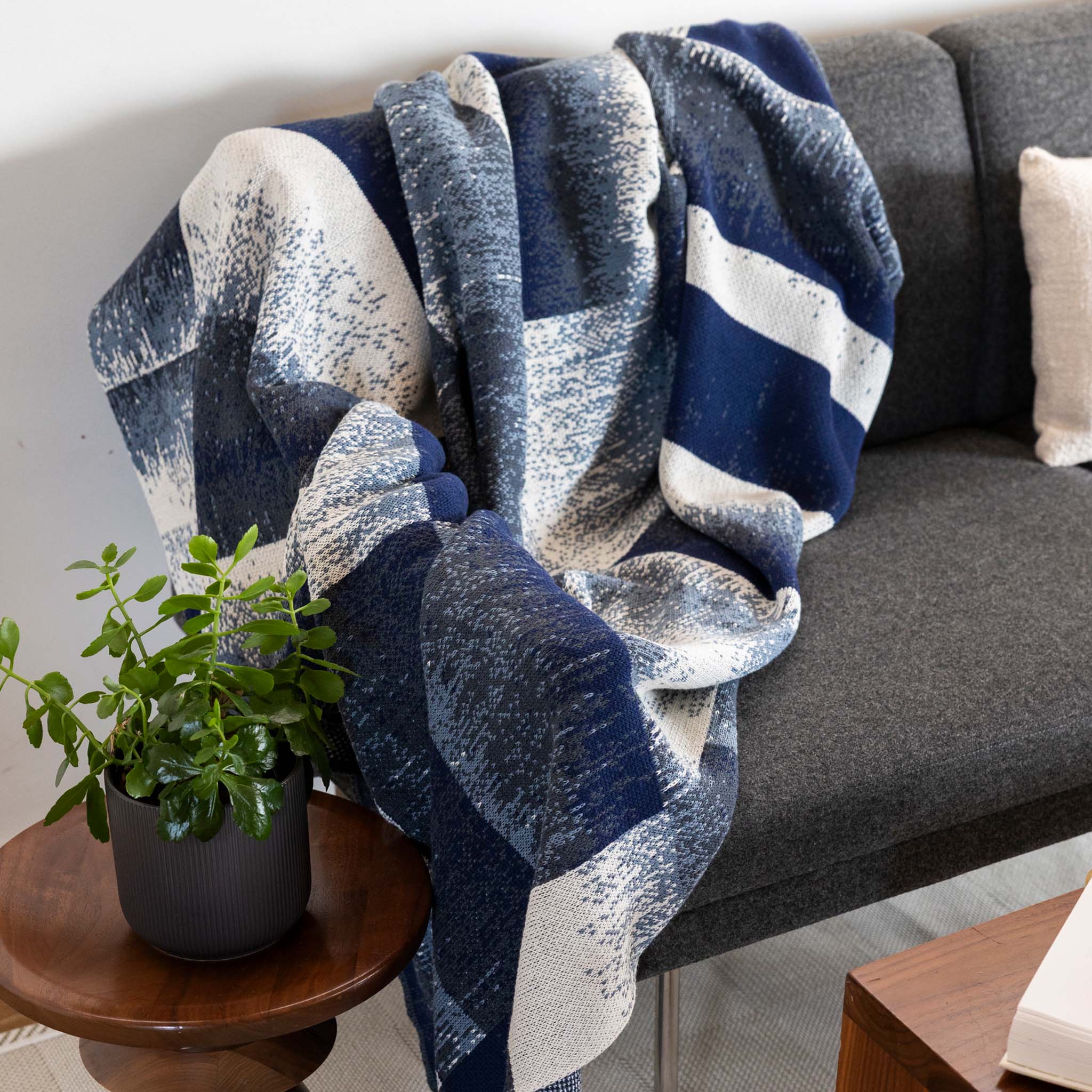 Cotton Sustainable Knit Patchwork Throw Blanket - Plaid Ombre