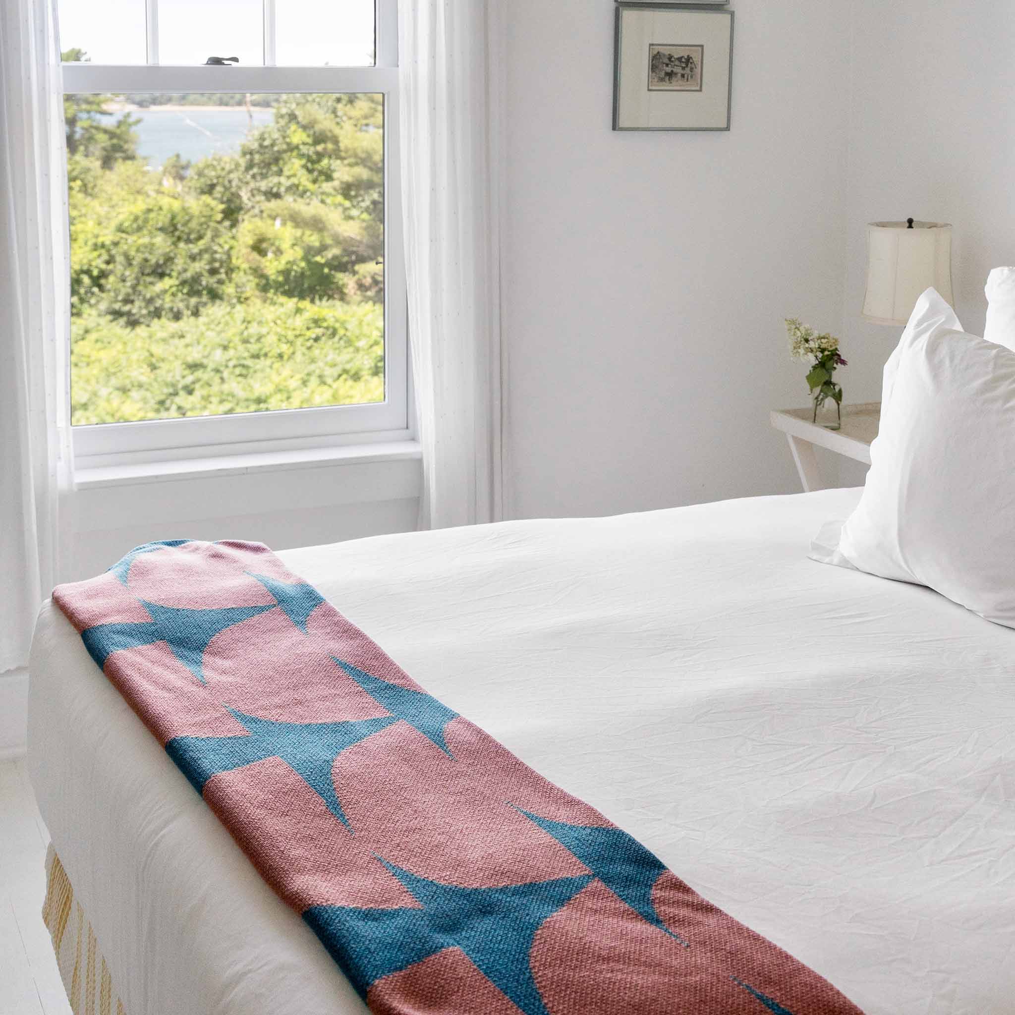 Indoor | Outdoor Sustainable Knit Modern Throw Blanket - Poly Kaareva by Petra Kaksonen