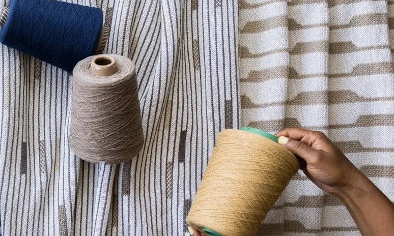 Beige Throw Blanket - In2Green