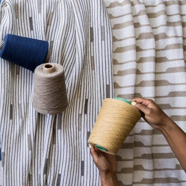 Beige Throw Blanket - In2Green