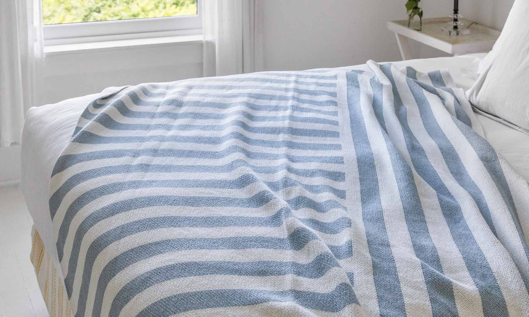 Blue Throw Blanket - In2Green
