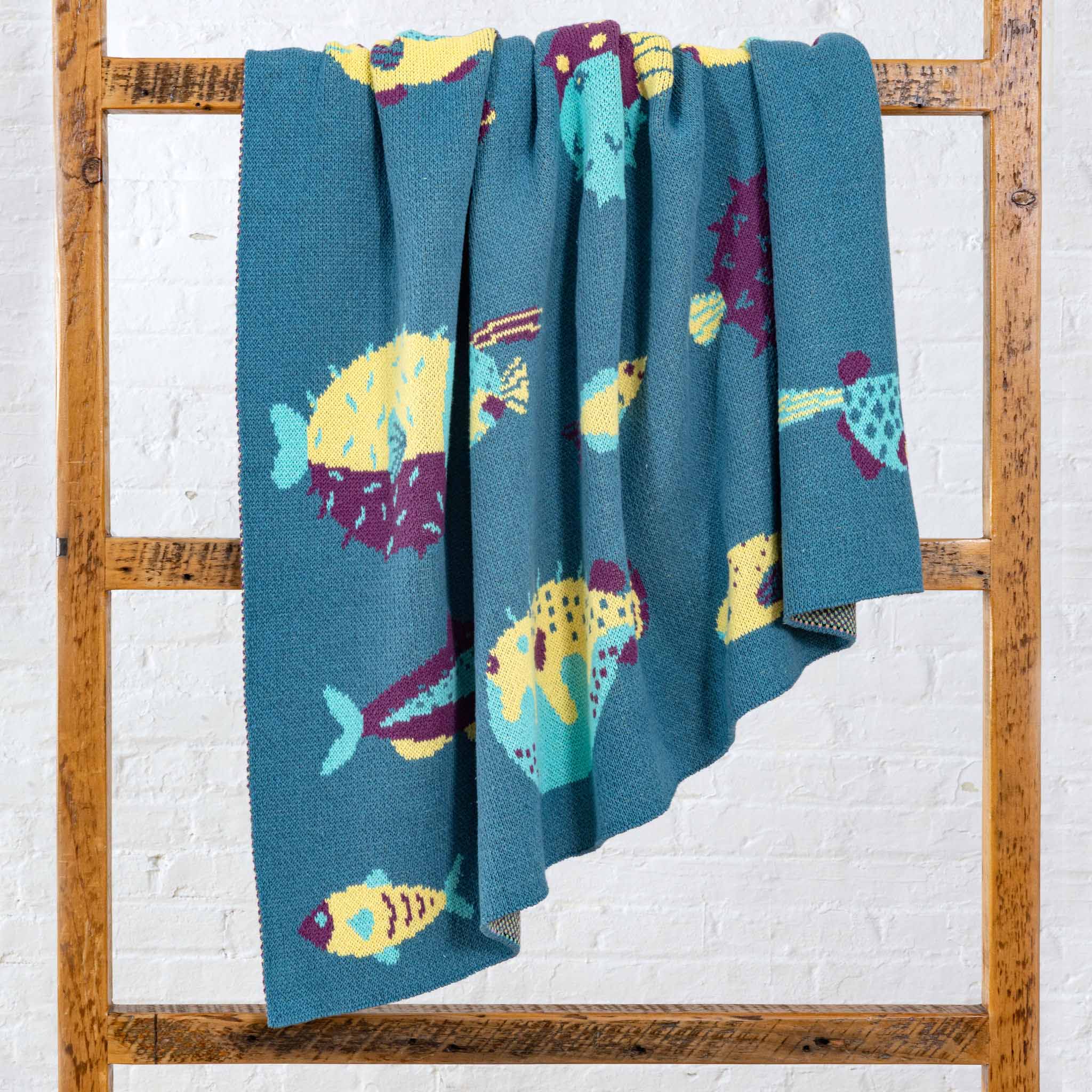 in2green Eco Baby Throws Baby Puffer Fish - Cotton Sustainable Knit Animal Blanket 601570195303 BB02PFF1