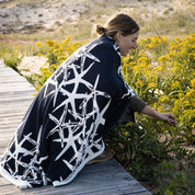 Reversible Sustainable Coastal Knit Throw Blanket - Tumbling Starfish