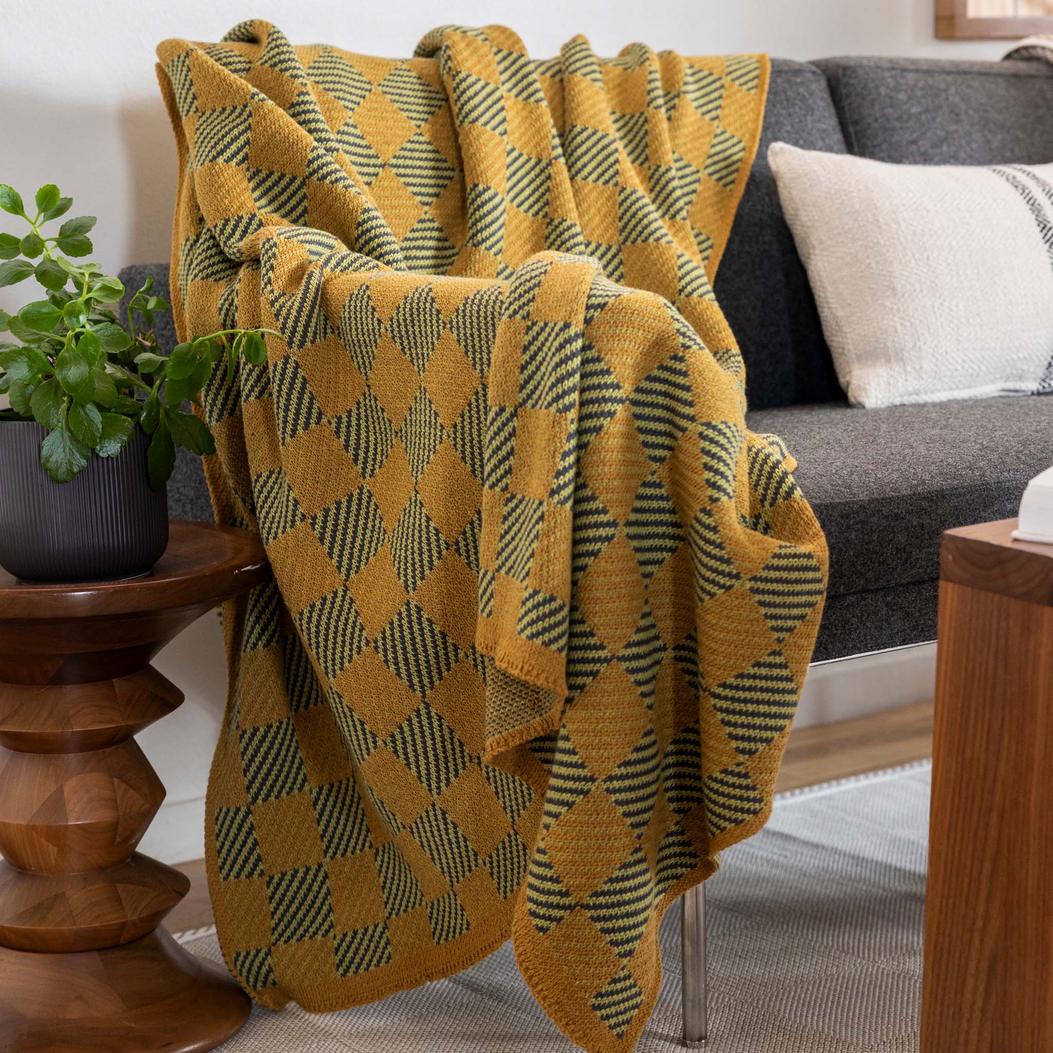 Gingham_Plaid_Green_Lifestyle_1_Web.jpg