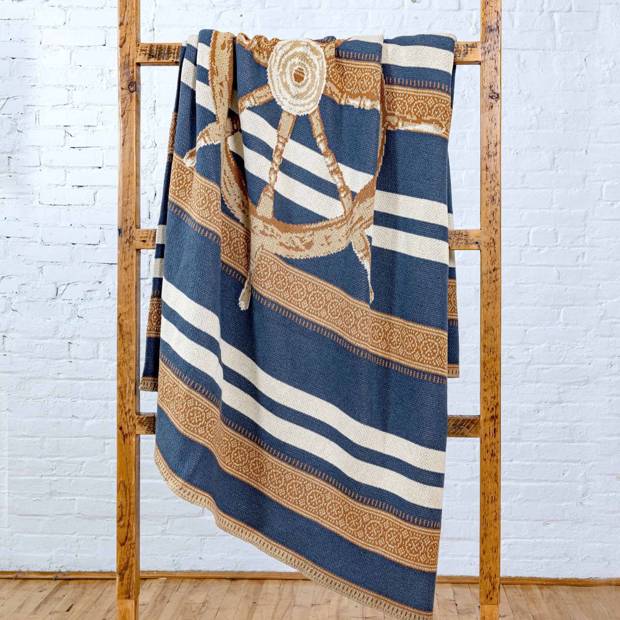 in2green Eco Throw Nautical Captain's Wheel  - Cotton Sustainable Knit Traditional Throw Blanket 601570195051 BL01NCW1