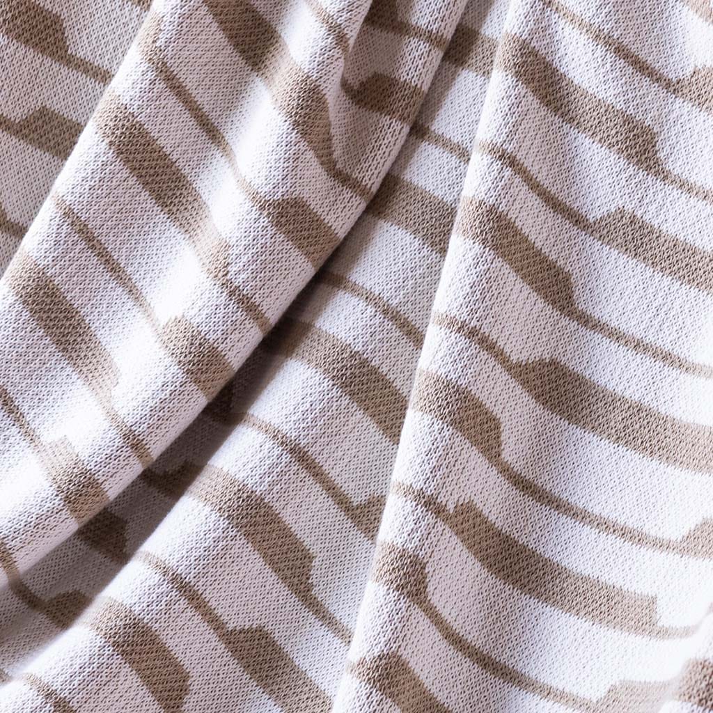 Riata_Beige_Zoom_Web.jpg