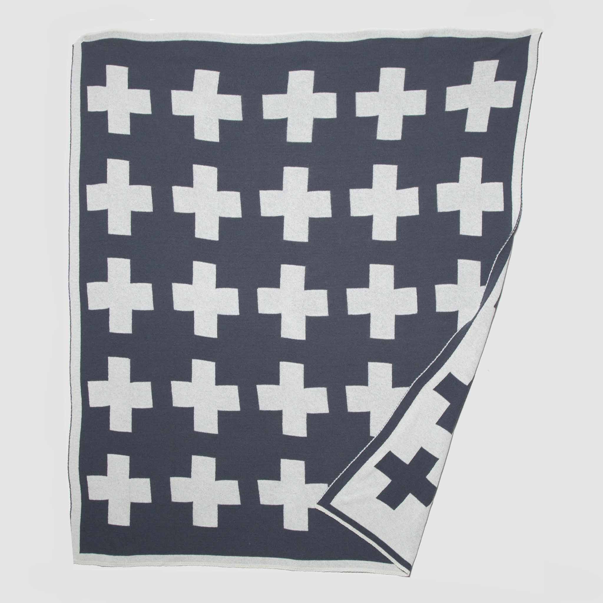 In2Green Swiss Cross Throw - Thumbnail 3
