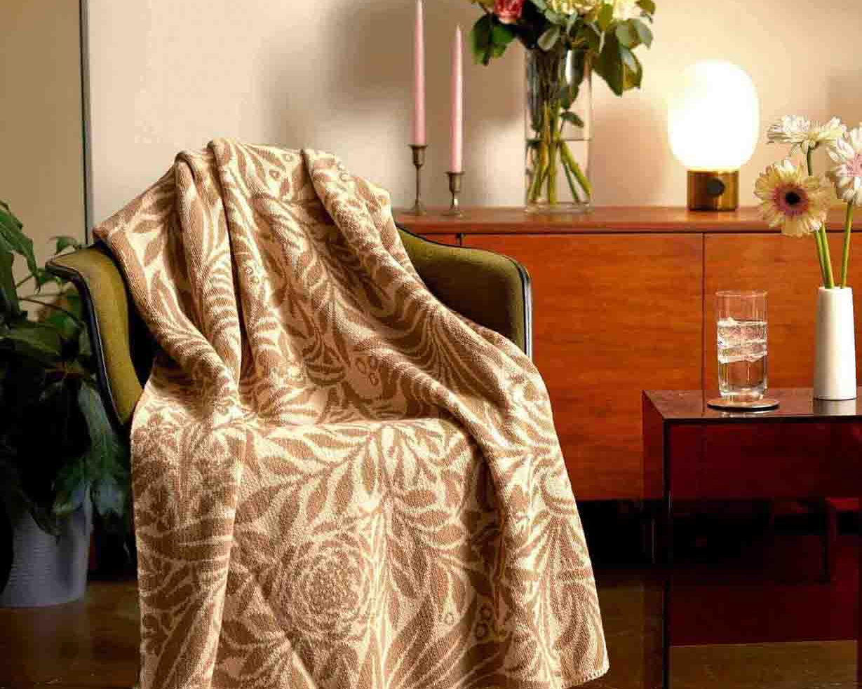 larkspur-throw-blanket-by-william-morrisbl01fwm-lk1-332219_1_1.jpg