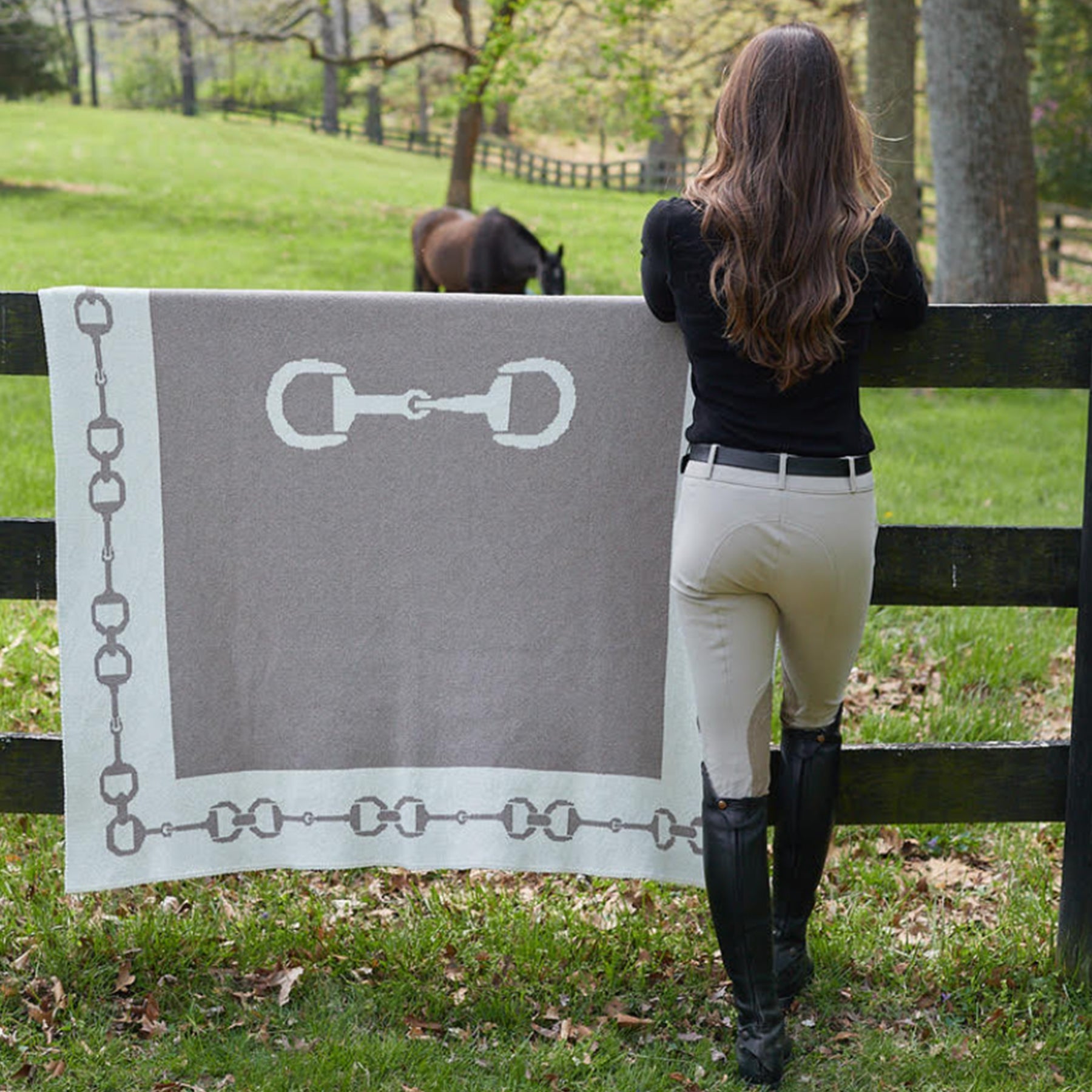 Snaffle Bit Border Throw Blanket BL01ESB3