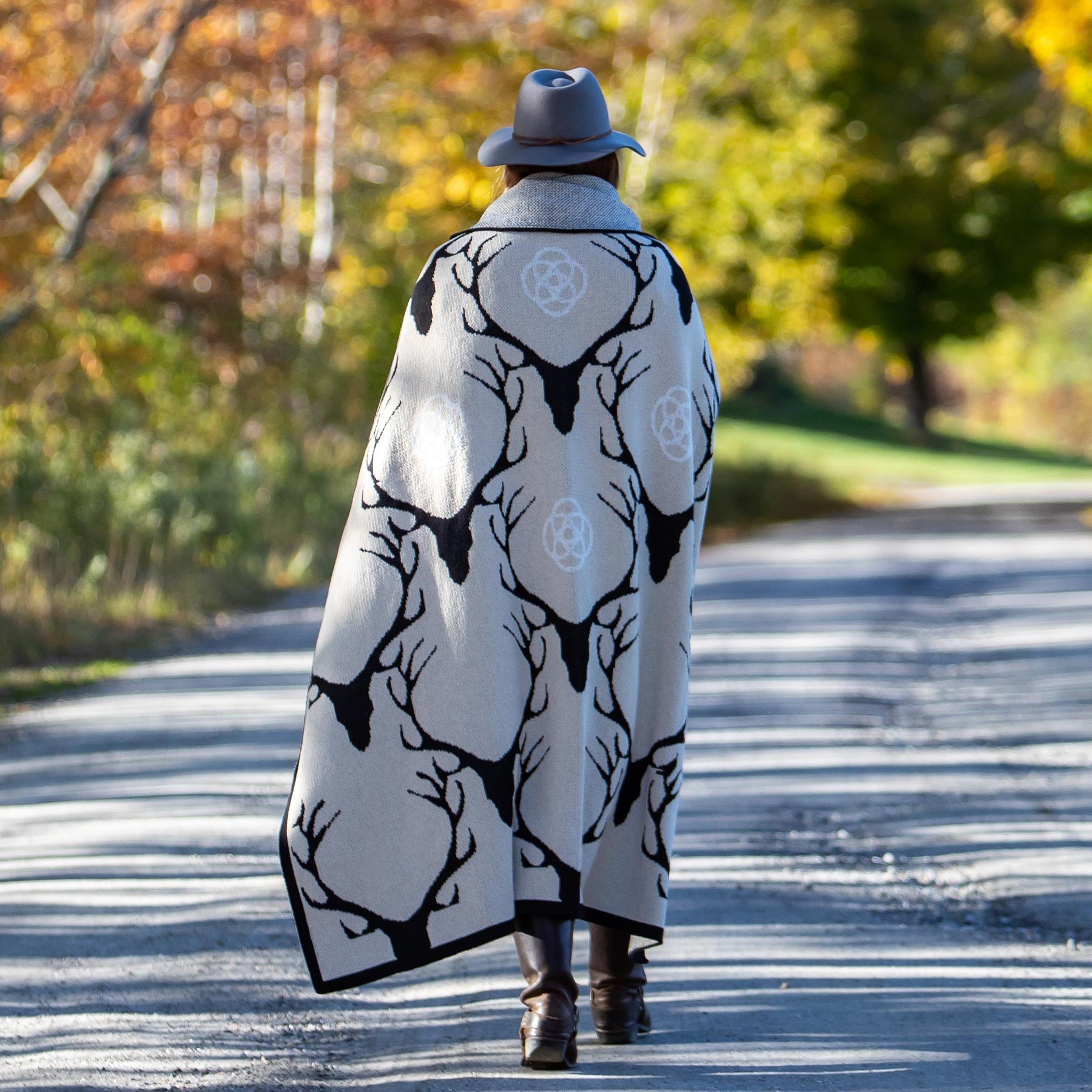 Sustainable Washable Black Throw Blankets for High Quality