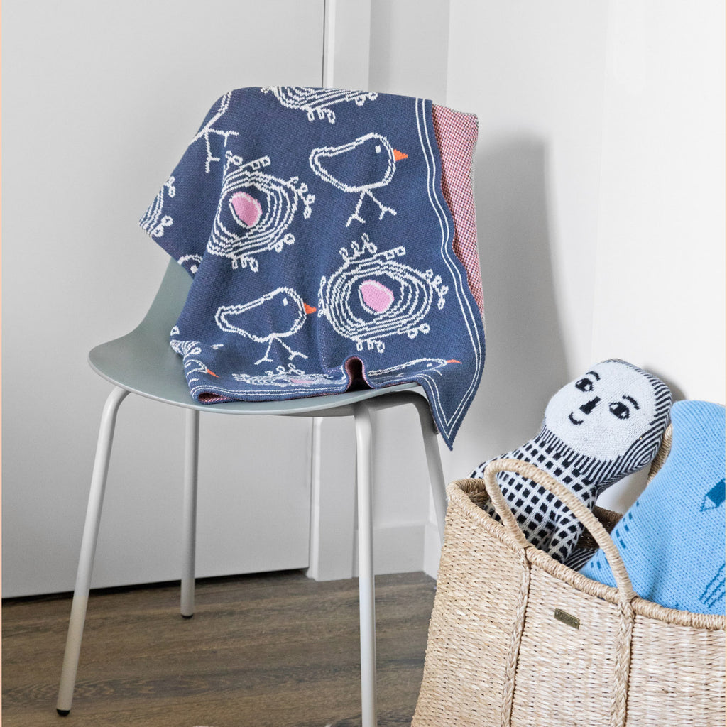 Baby Nest Throw